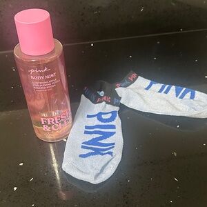 NEW Victorias Secret Pink Body Mist bubbly fresh & clean and PINK Socks Set